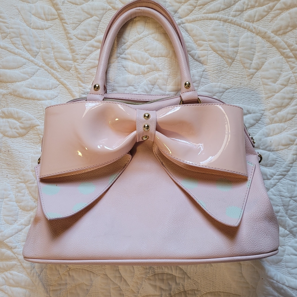 Pink Betsey johnson satchel with bow